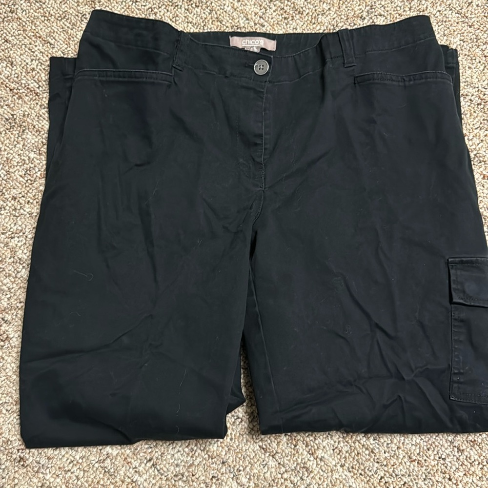 Chicos black cargo pants short (size 2) - Picture 5 of 5